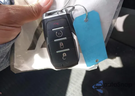 2022 Ram 1500 Big Horn 4X4 5'7 Box z USA, uszkodzony, nr VIN 1C6SRFFT8NN381567